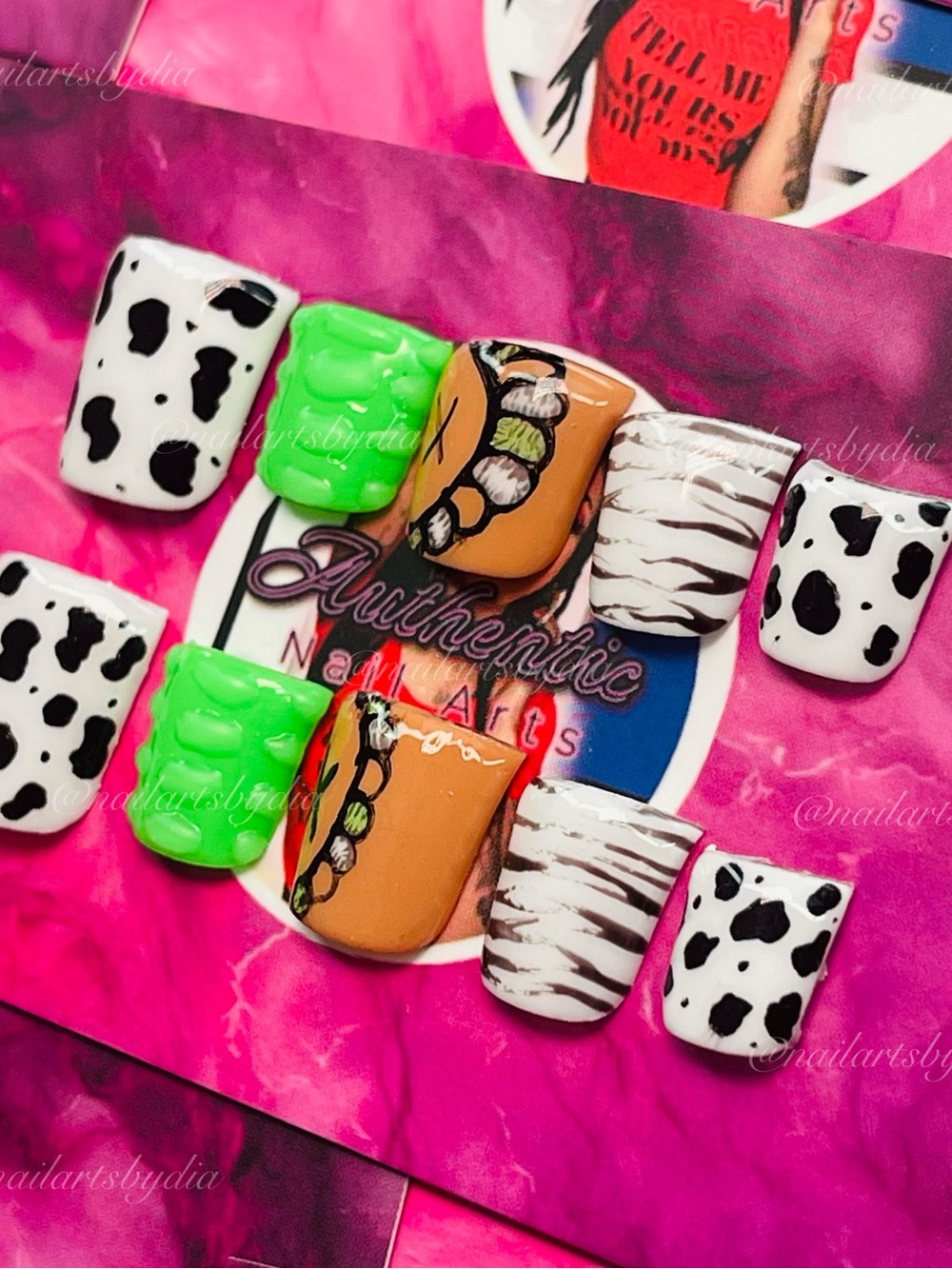 Hand-Painted Press-On Nail Set in Neon Green, Tan & Black-White Prints - Picture 5 of 10